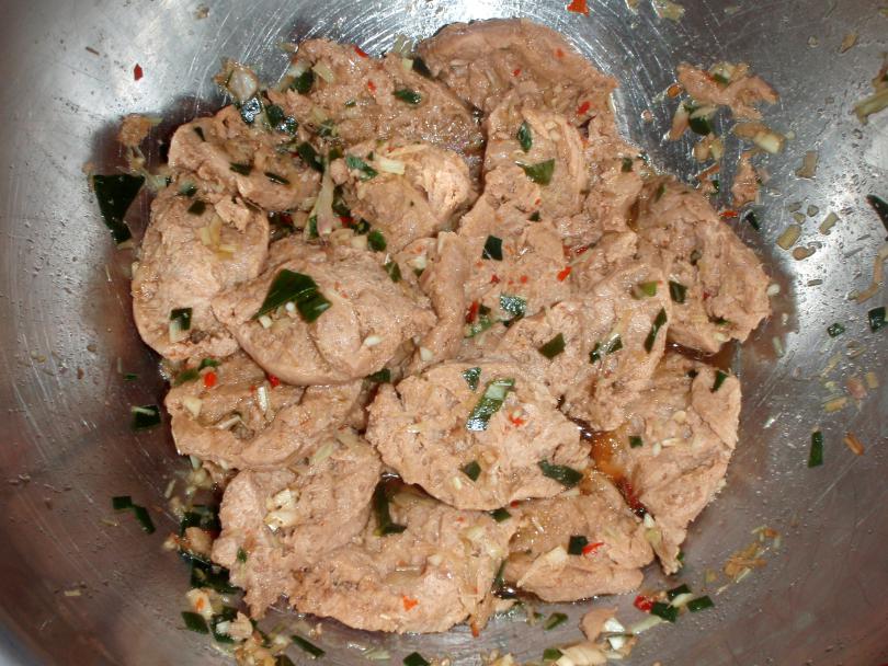 Soijapaloja marinadissa