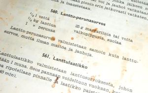 Joulun laatikkoruoat teemme 60 vuotta vanhan ohjekirjan mukaan. 