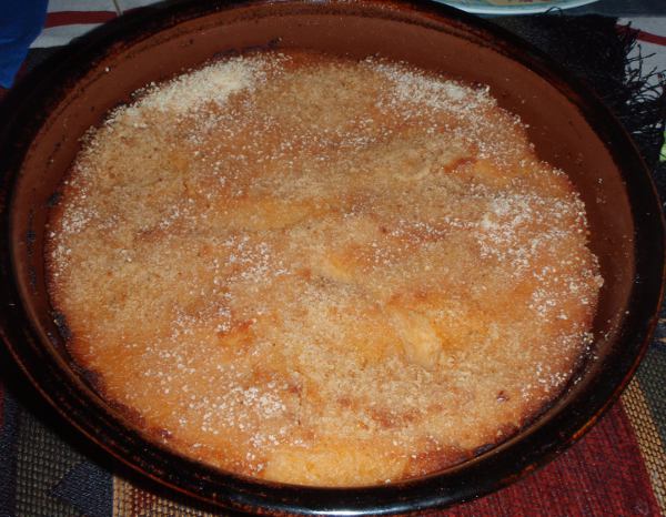 Lanttulaatikossa käytetään soijamaitoa, laktoositonta Keiju-margariinia, fariinisokeria, muskottipähkinää, valkopippuria ja suolaa. 