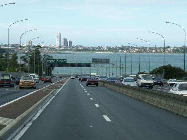 Saapuminen takaisin Aucklandiin. 