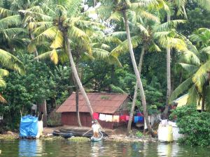 Elämää joen varrella. 