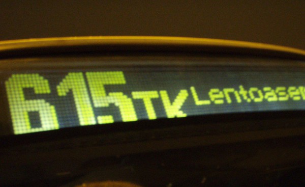 Tällä bussilla aina lähdetään. 