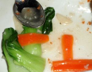 Paistettua paksoita juuri oikeanlaisessa valkosipulisessa vaaleassa liemessä. 