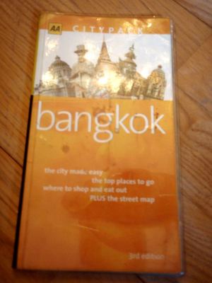 Tällainen pieni kuvitettu kirja voi olla hyvä aluksi tutustuessa uuteen paikkaan matkaa suunnitellessa. 