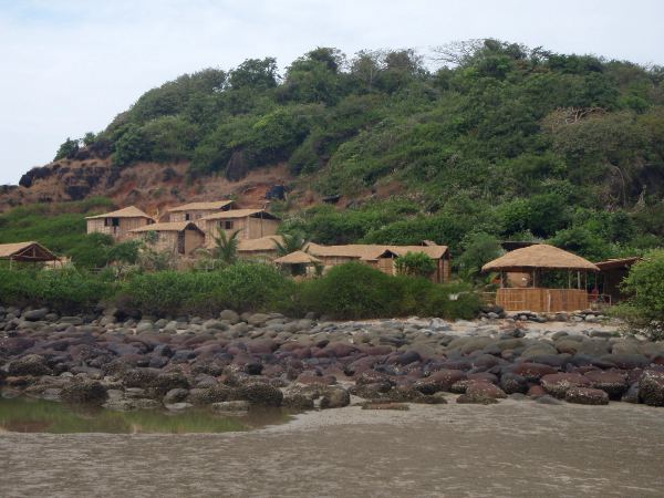 Mökit Goalla Palolemin rannan pohjoispäässä. 