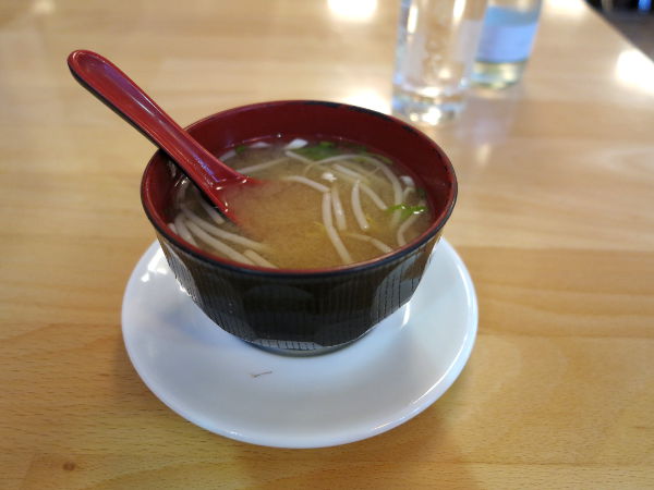 Misokeitto oli Osakassa alkupalana. 