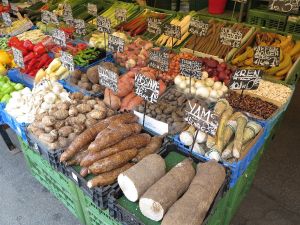 Vihannestori Naschmarktilla.