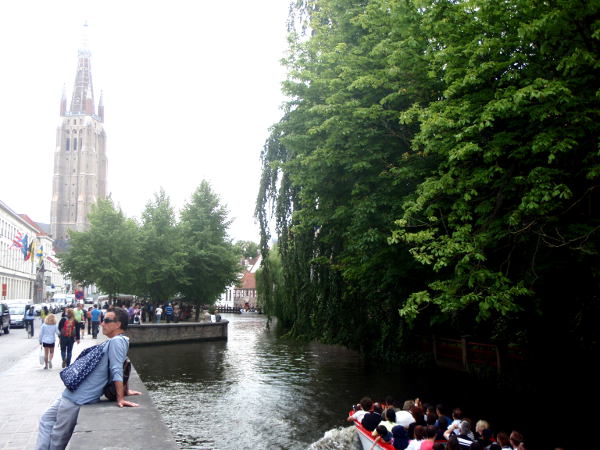 Bruggen kanavamaisemaa. 