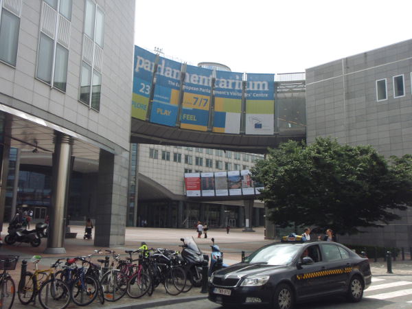 Europarlamenttirakennuksilla oli siellä käydessäni tavallista hiljaisempaa, koska oli oli Strasbourg-viikko. 