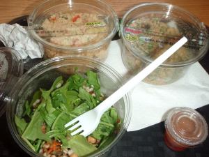 Marseillessa en viettänyt kulinaristin elämää, vaan söin yhtenä päivänä falafelia ja toisena rautatieaseman kioskin valmissalaatteja.