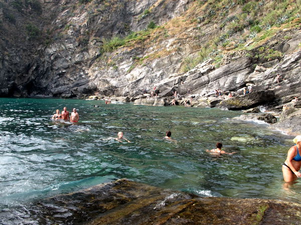 Corniglian uimapaikalla. 