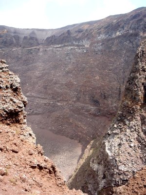 Kraatterin seinämää. 