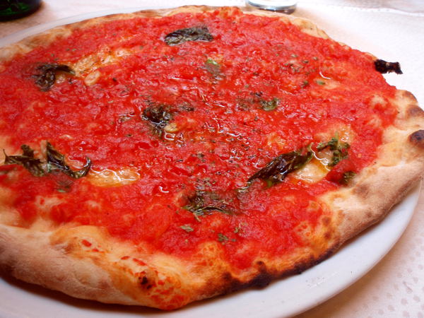 Sorrenton keskustassa söin hyvän marinaran. 