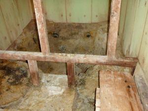 Tämä sauna lämmittyi kraaterin fumaroleista johdetulla kuumalla höyryllä. 