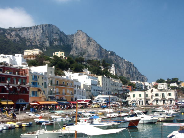 Grand Marina eli Marina Grande. 