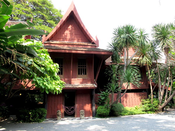 Osa isoa Jim Thompsonin taloa. 