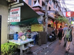 Tämä pyykkipaikka Rambutrin sivukujalla on ollut vakiopaikkani pyykkien jättämiselle. 