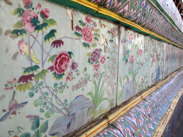 Hempeitä kaakeleita, joista jokainen oli hieman erilainen. 