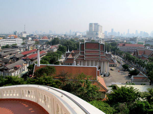 Näkymä Kultaiselta vuorelta modernin keskustan suuntaan. 