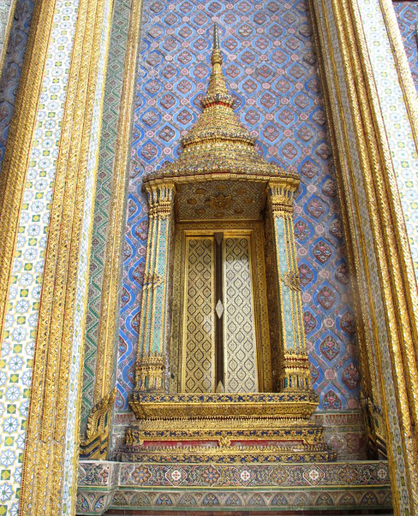 Wat phra kaeon temppeliseinää. 