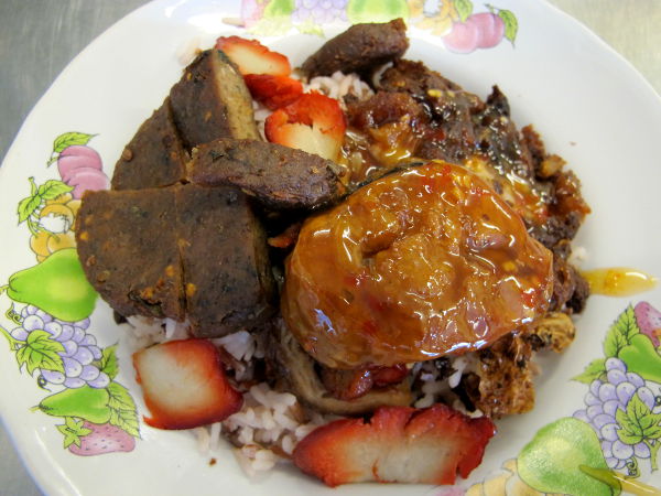 Tuhteja feikkilihoja. 