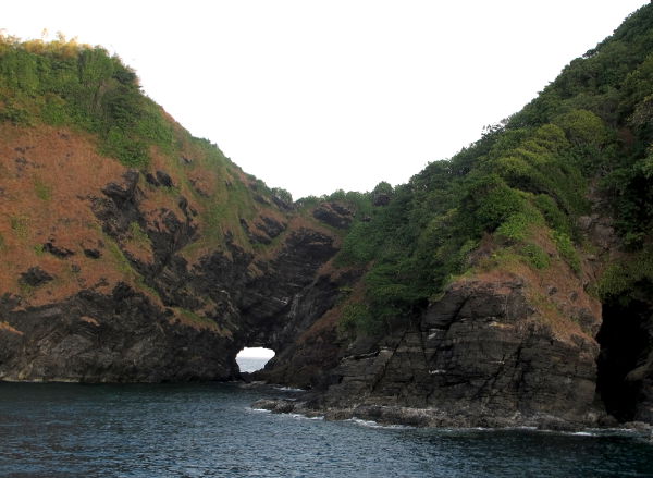 Koh Bonin saaressa oli reikä. 