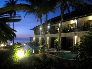 Koh Tao ei ole ollut hengeltään ihan näiden hotellihuoneiden oloinen, mutta näitä on rakennettu yhä enemmän. 