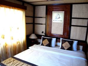 Huoneemme veneessä. 