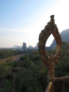 Ta Panin yhdeltä temppeliltä on hienot näkymät. 