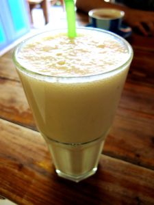 Pirtelöitä saa helposti. Tässä on Juicy 4 U:n banaani-kookos-inkivääripirtelö. 