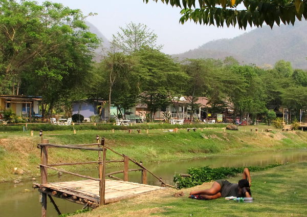 Loikoilija Pain joella.