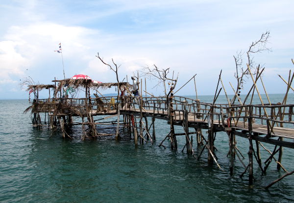 Erikoisen majapaikan laituri. 