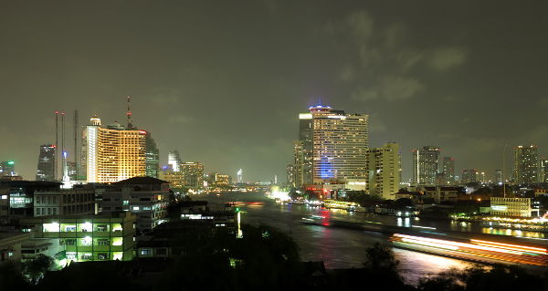 Bangkokin yö. 