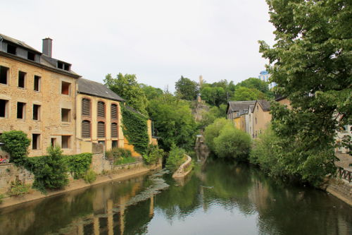 Jokinäkymä Grundissa.