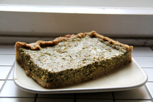 Pinaattitofupiirakka on lempiherkkujani ja viljoja välttelevä voi tehdä vaikkapa vain paistoksen tästä samasta pinaattitofusta. 