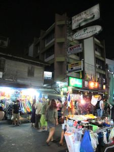 Kuvasin puurakennusta joulukuussa. 