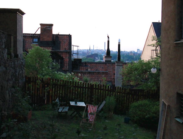 Ylhäällä Slussenin kallioilta on joiltain pihoilta aika hienot näkymät. 