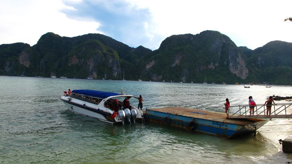 Pikkulaituri Tonsain eteläisemmällä rannalla. 