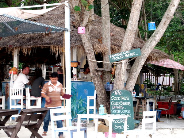 Ao Pudsalla oli kiva rennompi rantabaari. 