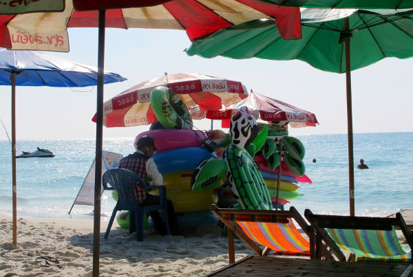 Muilla rannoilla ei ollut tällaista meininkiä kuin Had Sai Kaewilla.