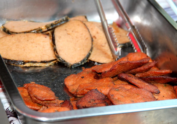 Kasviksesta tehtyjä pihvejä. 