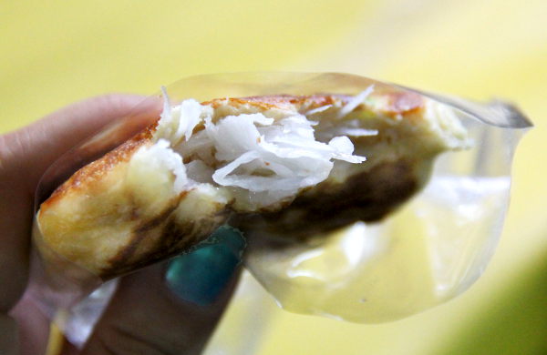 Kookostäytteinen pannari oli hyvä. Samanlainen adukipaputahnatäytteellä ei ollut niin hyvä. 