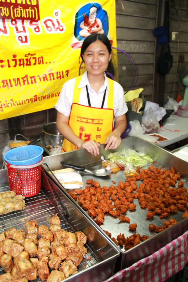 nuori ruokakojumyyjä