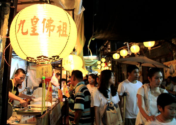 Ruokakojukatu kiinalaisessa kaupungiosassa Talat Noin kortteleissa. 