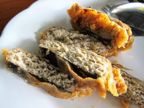 Kalanmakuista seitan- tai soijapalaa. 