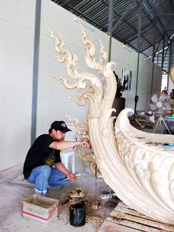 Krumeluurien rakentamista.