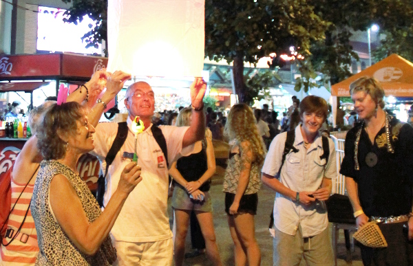 lyhdyn lähetys thapae gate