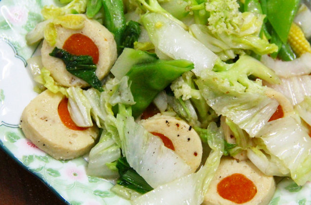 Tämän annokseni nimi oli paistettua rapua (tietysti siis feikkirapua), mutta annos oli vähän muuta kuin odotin. 