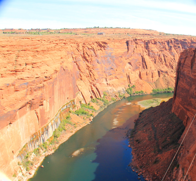 Tältä näyttää kun joki jatkuu padon jälkeen matalemmalla. 