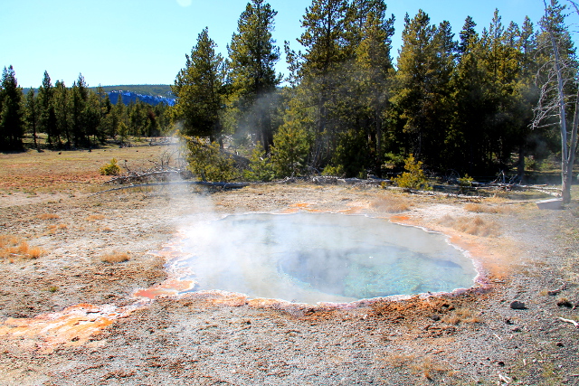 kuuma lähde_4 tälleen vaan metsän keskellä